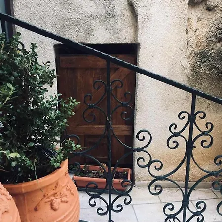 Pandora's House Arachova